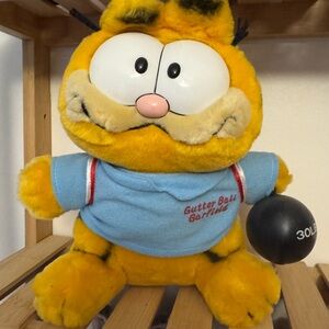 Vintage Gutter Ball Garfield Plush 9”